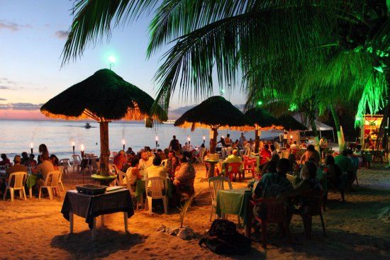 Alberto's Beach Bar & Restaurant